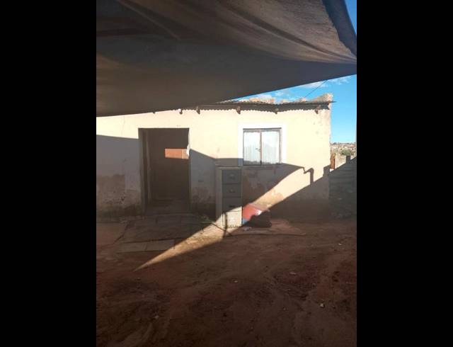 3 BEDROOM HOUSE FOR SALE IN KAGISO